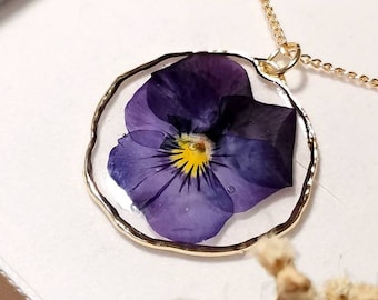 Real viola flower botanical terrarium pendant necklace on a 20in gold plated or 14k gold filled chain. Organic circle, large pansy