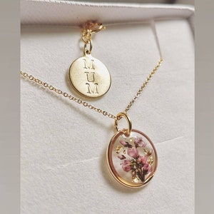 Pressed Mother’s Day real heather flower dainty circle 16mm gold plated pendant necklace on 14k gold fill chain, gift for mum, personalised