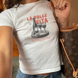 Camiseta La Dolce Vita, Estética de Pinterest, Camiseta retro de viaje italiano, Viaje de chicas a Italia, Camiseta de chica tomate, Camiseta con gráfico italiano vintage