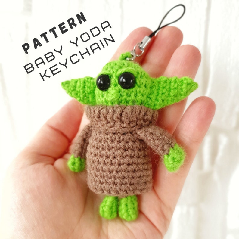 Pattern baby Yoda keychain pattern crochet cool keychain Etsy