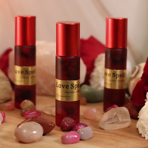 Love Spell Roll-On - Aphrodisiac - Essential oils - Rose Quartz - Activate Heart chakra.