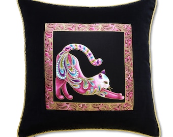 Schwarzer Samt und Drucke Katzen Luxuriöser dekorativer Kissenbezug. Kissenbezug.  100% Baumwolle. 45 x 45 cm