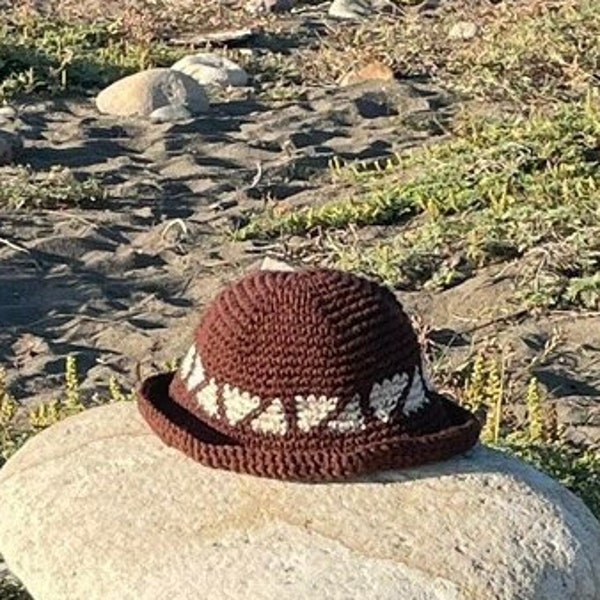 Bob bohème au crochet, gros bonnet rétro, chapeau à bord en fil, accessoire automne femme, cadeau hiver pour ado, granola girl, mode durable