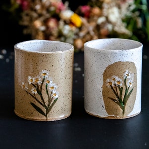 Daisy impression handmade ceramic tumbler/ Rustic farmhouse pottery mug