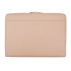 Laptoptas met naam Ideaal valentijnscadeau - MacBook Pro 13-inch hoesje met monogram - leren laptophoes - minimalistische laptophandtas