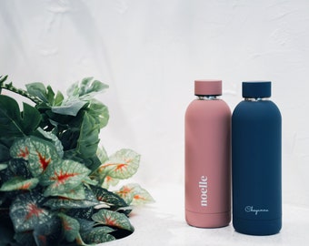 Gepersonaliseerde beker: roestvrijstalen thermaalwaterfles van 500 ml