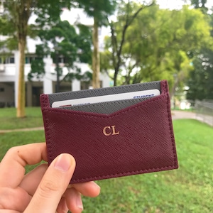 Porta-cartões de couro vegano, porta-cartões personalizado, porta-cartões bordô, carteira de couro vegano, presente para ela, porta-cartões de couro saffiano