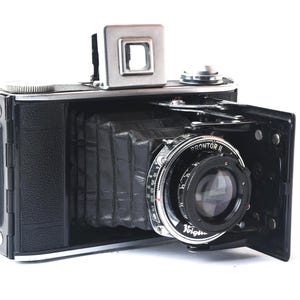Voigtlander Bessa 66 Vintage Medium Format Camera w/ Skopar 75mm f:3.5 Lens