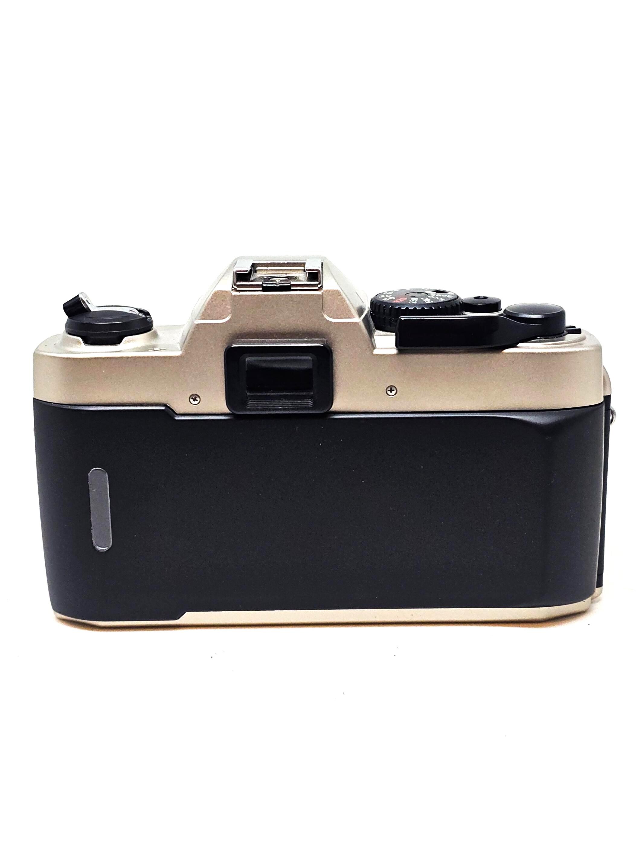 Nikon FM10 Vintage 35mm Film Camera W/ 50mm F1.8 E 'pancake' Lens