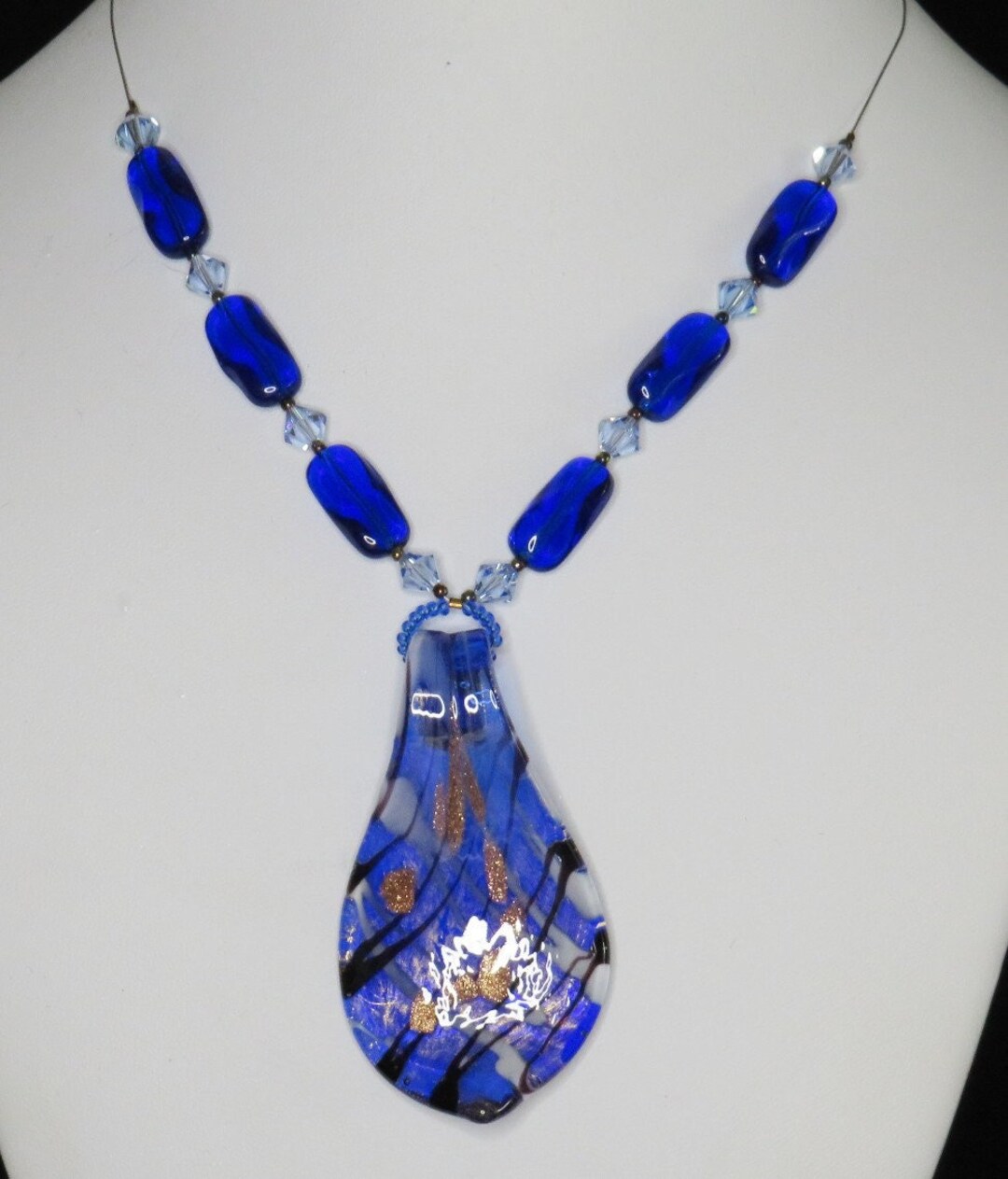 Bijou en Verre de Murano, Pendentif en Verre de Murano, Design en Forme