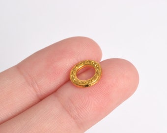 20 Connectors Circle Brass Charm Gold Tone  (64385-2488)