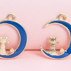 12 Enamel Moon Charm Gold Tone Blue Enamel With Gold Cat (65662-3299)