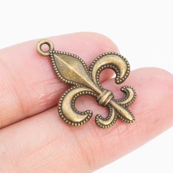 10 Fleur de Lis Charm Double Sided Antique Bronze Tone  (64870-3151)