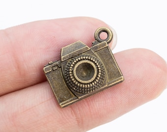 10 Camera Charm Antique Bronze Tone  (110284-1840)