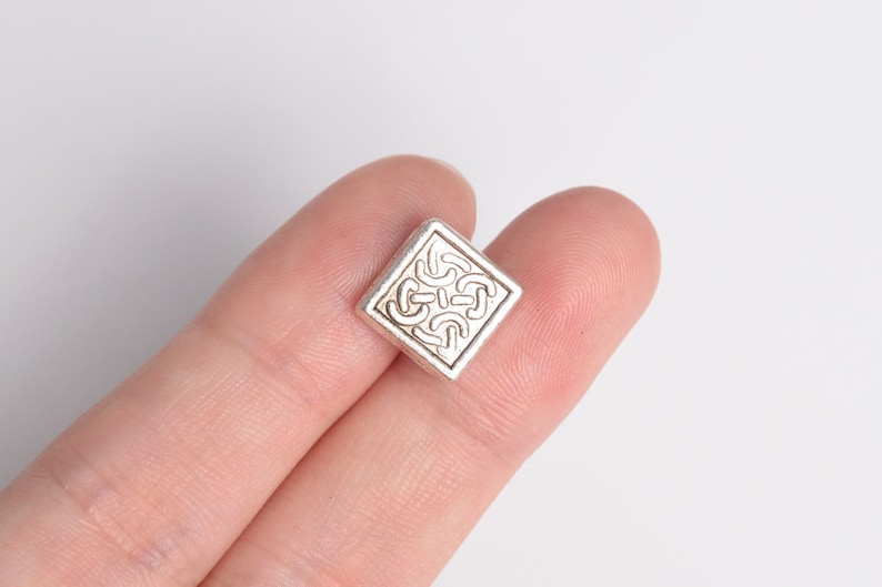 10 pcs 10x10mm Square Spacer Beads Antique Silver Tone 63585-2407