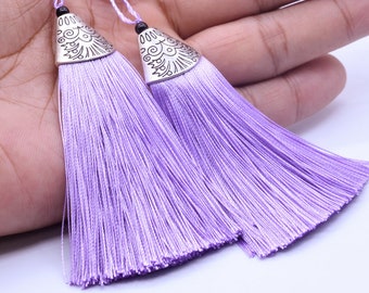 4 Tassels 3.14" / 8cm Polyester Mala Tassel Metal Flat Triangle Cap Lavender Color (60636-026)