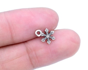 50 pcs Snowflake Charm Antique Silver Tone (61294-2040)