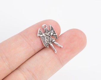 10 Angel Charm Antique Silver Tone  (66023-116)