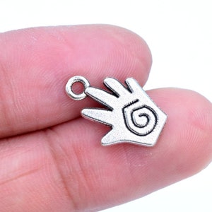 24 pcs Hand Charm Antique Silver Tone   (62062-2192)