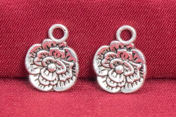 20 Flower Charm Double Side Antique Silver Tone (66145-225