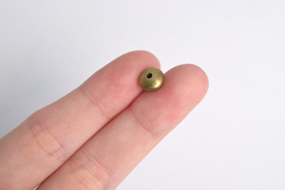 Bracciale D-Dice Metallo Con Finitura Color Oro, Perle In Resina Bianca - Foto 8