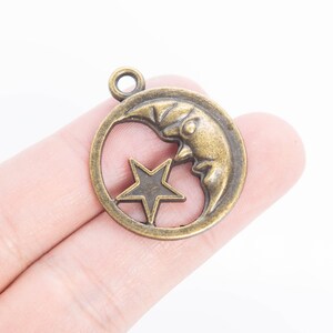 20 Moon & Star Round Charm Antique Bronze Tone  (64951-3155)