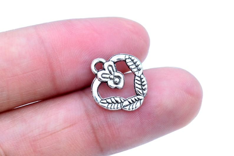 15 pcs Heart Charm Antique Silver Tone 61280-2041