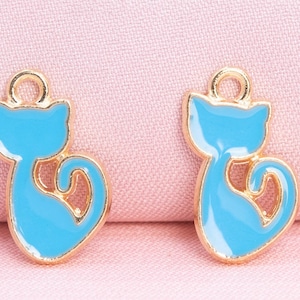 12 Enamel Cat Charm Gold Tone With Blue Enamel (65430-3285)