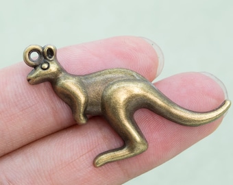 20 Kangaroo Charm Antique Bronze Tone (65245-3170)