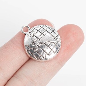 4 Wereldkaart Ronde Bedel Antiekzilver Kleur (66786-583)
