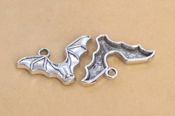 2-10pcs Retro Style ancient silver alloy The bat connector Charm Pendant