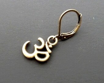 Ohm earring Men Ohm Yoga Zen yoga Dangle Men Yoga Om Symbol Yoga earring Meditation Dangle One Man earring Bronze Om earring Gift Aum gift