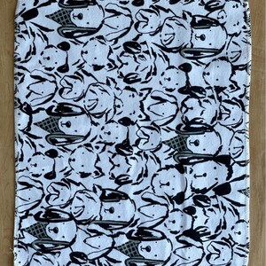 Wiederverwendbare, papierlose Küchentücher aus Baumwollflanell: Umweltfreundliches Küchentuch (25 x 30 cm) Dogs watching movie