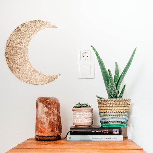 Wall hanging metal moon