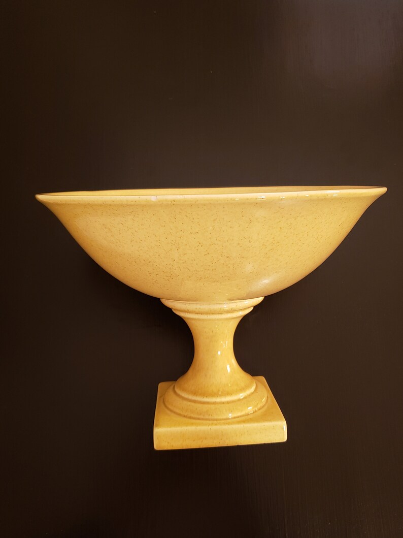 RED WING Pottery M-1601 Yellow Flecked Pedestal FruitDecoration Bowl