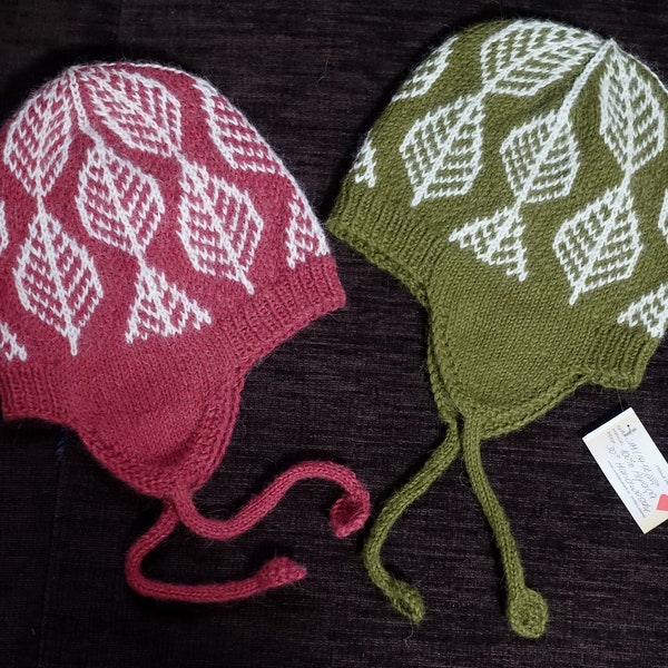 Chullo Gr. S/M (54-56cm) Inkamütze Beanie Strick-Mütze  100% feines Alpaca Strickmütze 'Blätter' Ohrenklappen oliv-natur oder hummer-natur