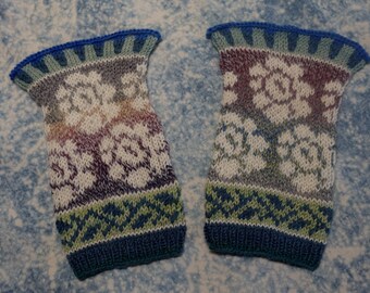 Chauffe-impulsions tricoté à la main taille unique brins poignets en laine vierge norvégienne poignets de bras poignets de bras chauffe-mains cadeau plante teintée