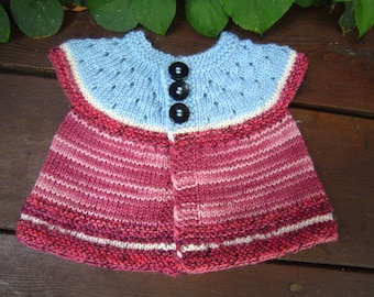 Baby cardigan with mother-of-pearl buttons 0-3 months 100% merino wool plant-dyed first gift