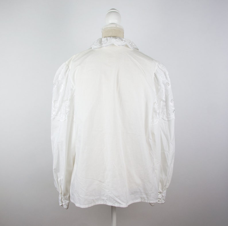 Vintage Trachten Peasant Blouse White Cotton Embroidered Puff Sleeve Blouse