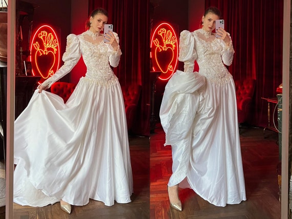 It's got the rats! | Wedding dresses 80s, Wedding dresses vintage, Bridal  dresses