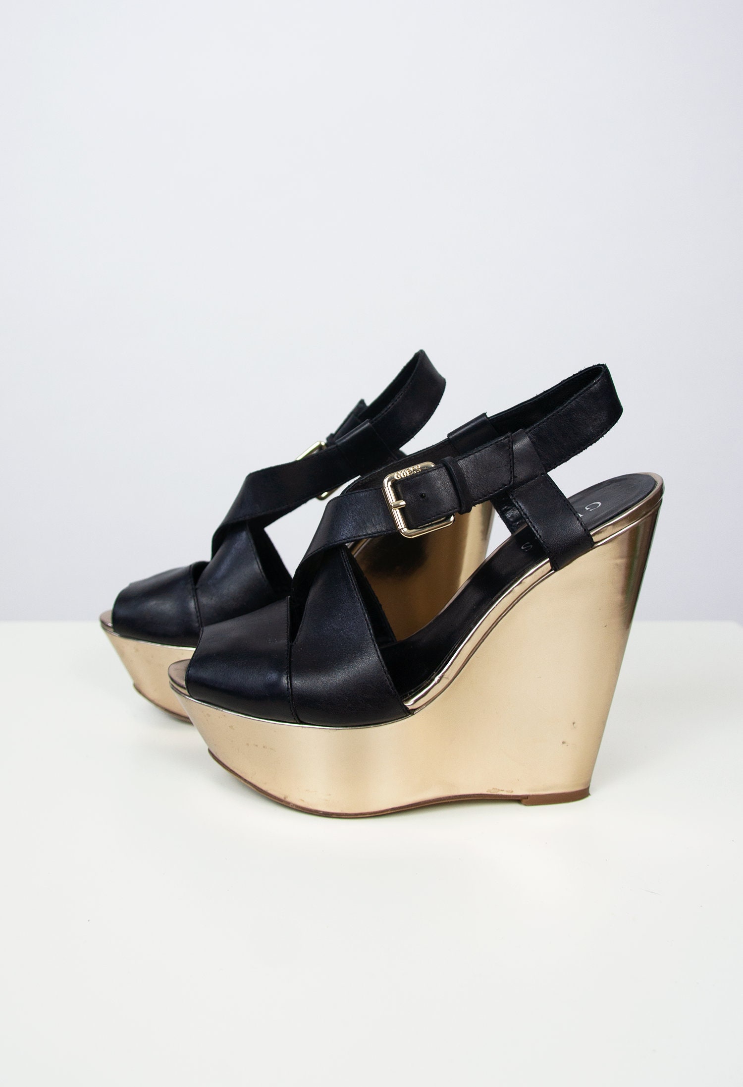 KANNA Black Leather Wedge Sandals | SPANISH SHOP ONLINE
