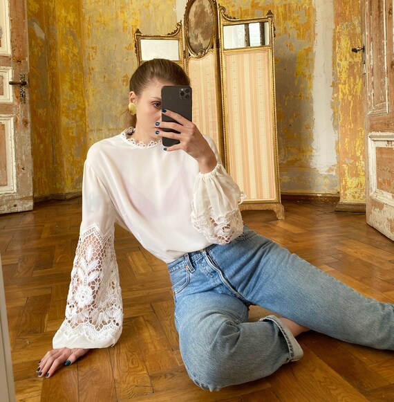 Vintage Cream White Blouse with Embroidery, 70s Vi