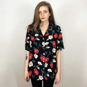 Camicetta floreale nera vintage, camicetta a maniche corte con stampa papavero, camicia floreale con bottoni
