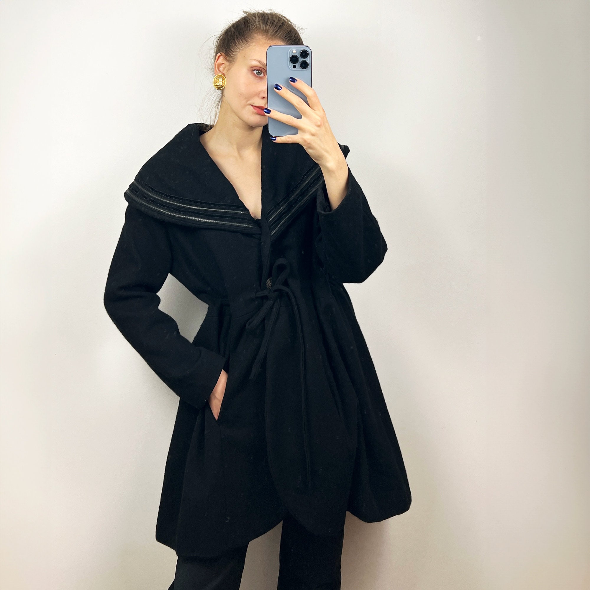 JolyDagmara Woman Short Wrap Coat, Fit and Flare Coat, Women Coat, Black Flared Coat, Woolen Coat, Women Coat, Black Woolen Coat, Women Wool Overcoat