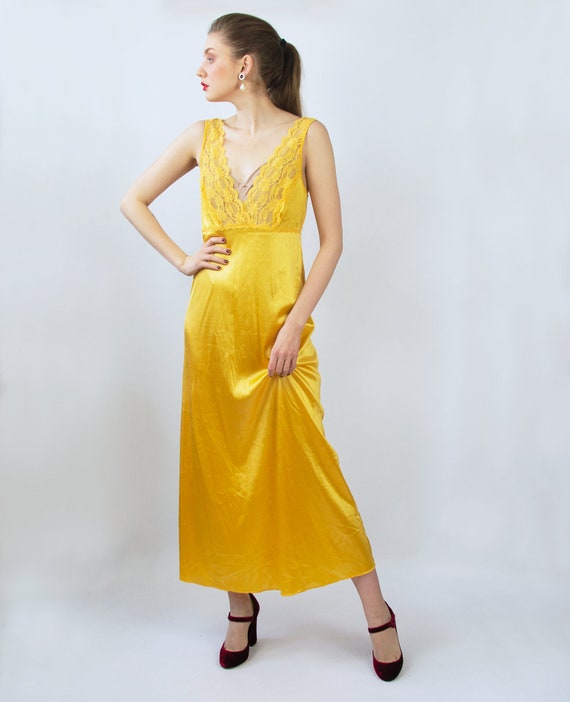 yellow night dress