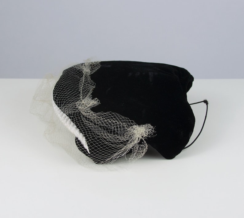 Black Velvet Hat Half Hat with Veil 1950s Hat Juliet Cap Crescent Hat Casque Hat Capulet Hat 1950s Accessories Vintage Hat with Veil