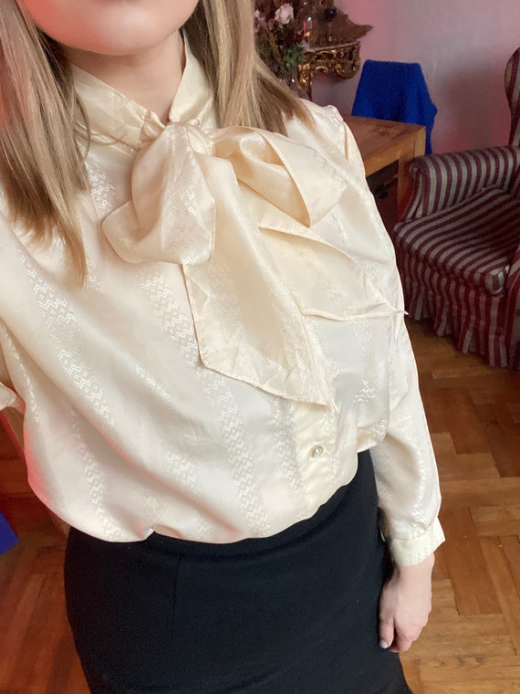 Vintage Cream White Pussybow Blouse 