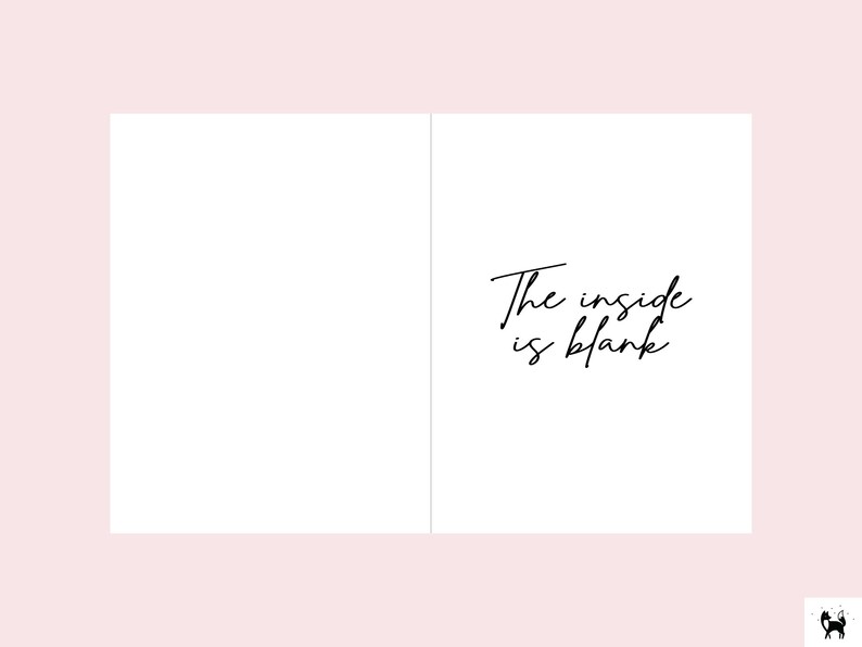 Puede incluir: Una tarjeta de felicitaci&oacute;n blanca abierta con el texto "The inside is blank" en escritura negra. El interior de la tarjeta est&aacute; en blanco. El fondo es rosa p&aacute;lido.