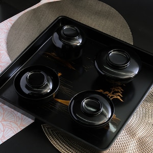 1965s.JAPANESE Vintage  Lacquerware /URUSHI 4Plates/4lgds&Bowls.(八十椀/Plate can also be used as a lid) traditional celebration.