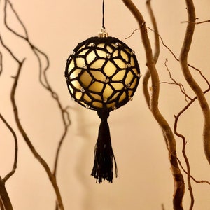 The Boho Bauble Cover, **PDF pattern only, NOT a finished product**, crochet Christmas ornament pattern, Beaded Crochet pattern